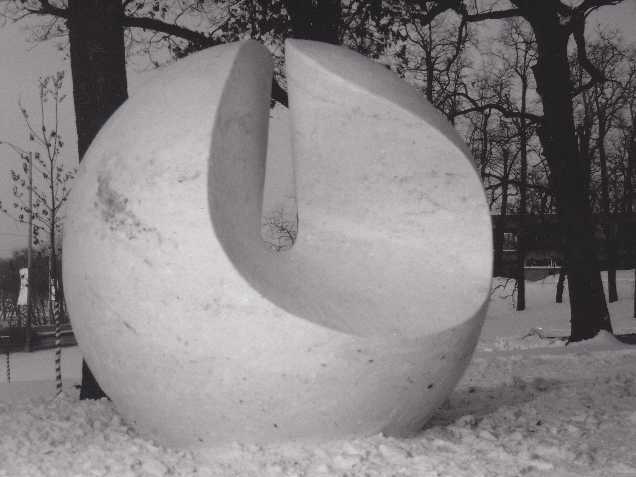 Schneeskulptur DUALISMUS 1994